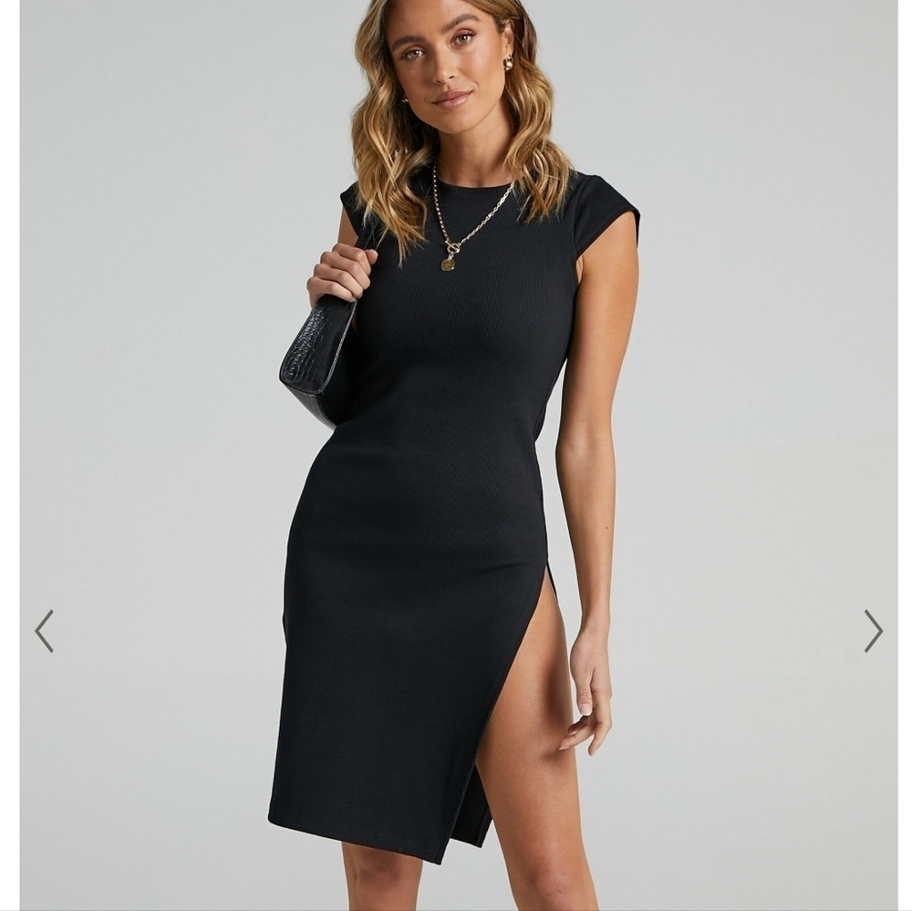 NWT Lioness Dont Blame Me Side Slit Ribbed Midi Dress Black Size Small